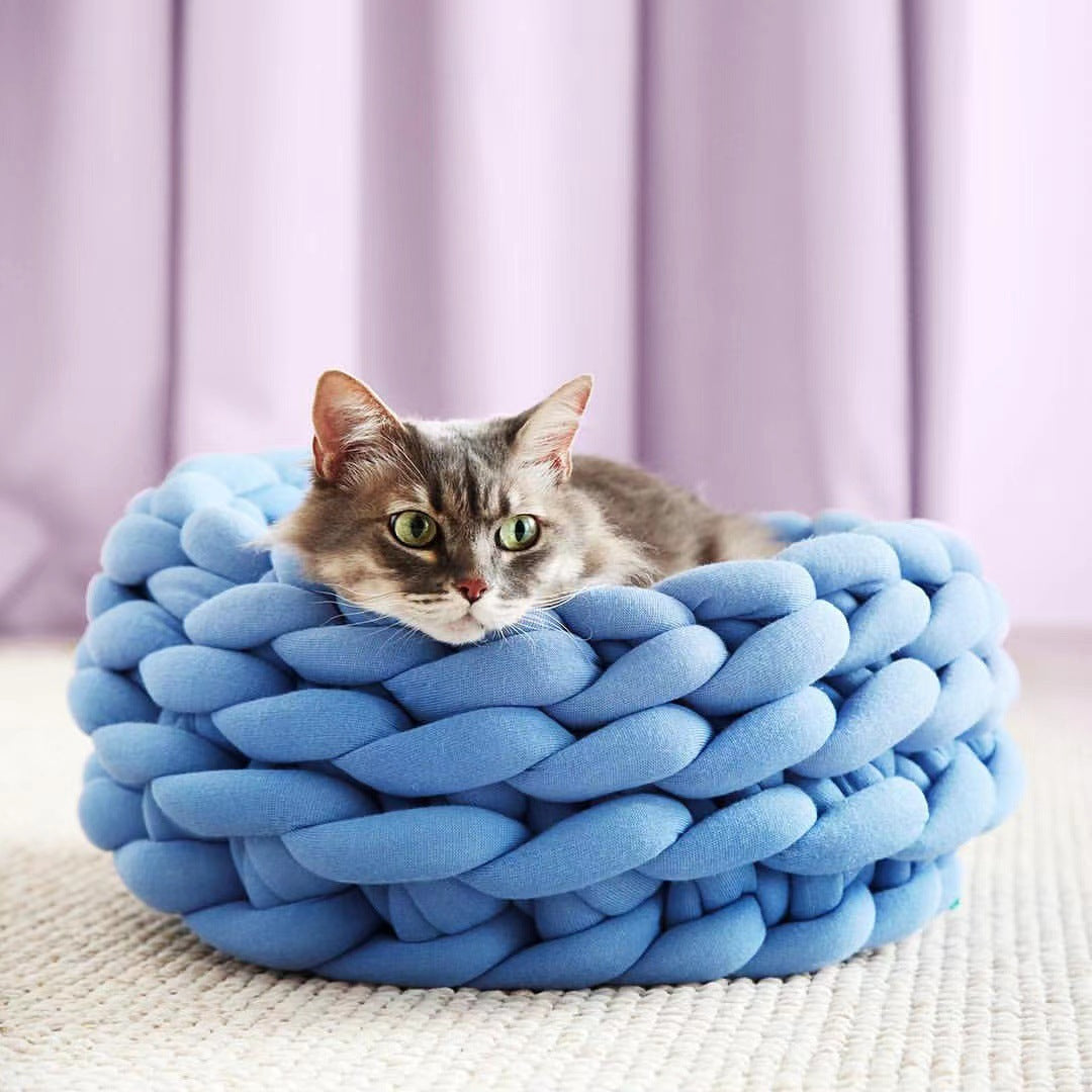 Filled Cotton Hand-Woven Cat Bed