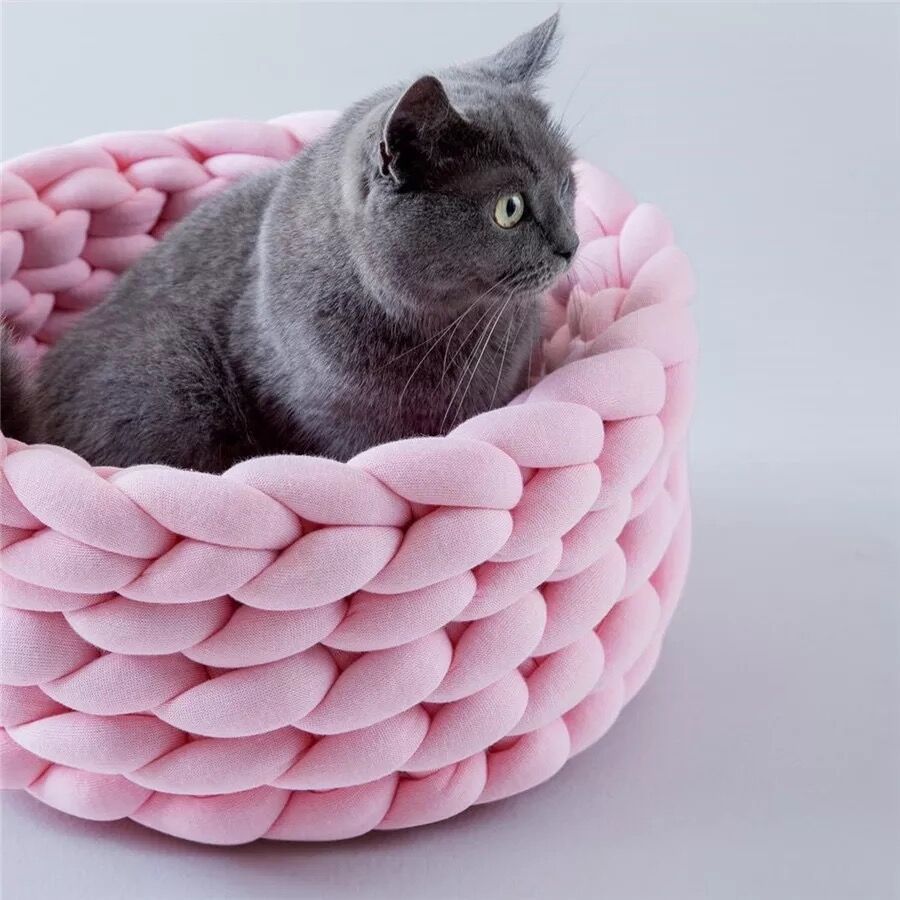 Filled Cotton Hand-Woven Cat Bed